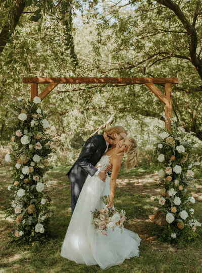 Married couple getting married at Green Acres in Eden Prairie, Minnesota
