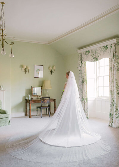 chloe-winstanley-wedding-scotland-phillipa-lepley-bridal-veil