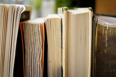 books-1850645_1920