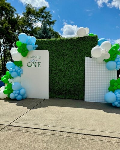 gender reveal party decor and planning by My Pop Up Party in Pittsburgh