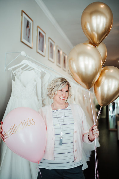 Tampa Wedding Planner Chantilly Chic Celebrations. tampa bridal shop. Tampa balloons. i do crew. tampa wedding photographer.