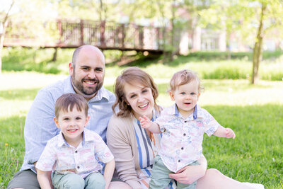 Family of 4 portrait in outdoor setting