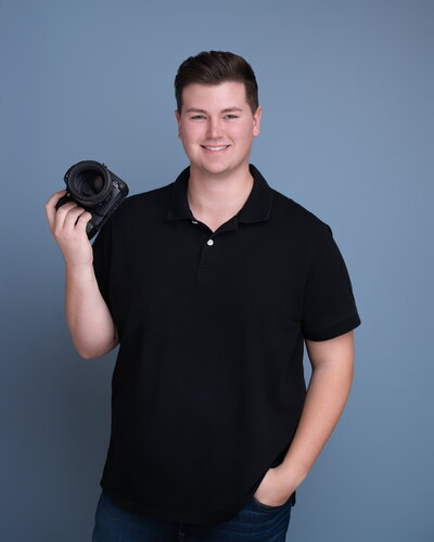 Young Amarillo man poses naturally for his headshot