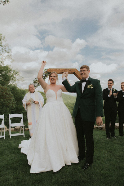 wedding-missouri-midwest-illinois-couple-summer-joyful-true-to-life-film-rachael-marie-photography-75