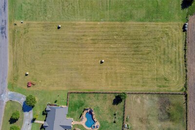 Wide-open homesite in peaceful country setting