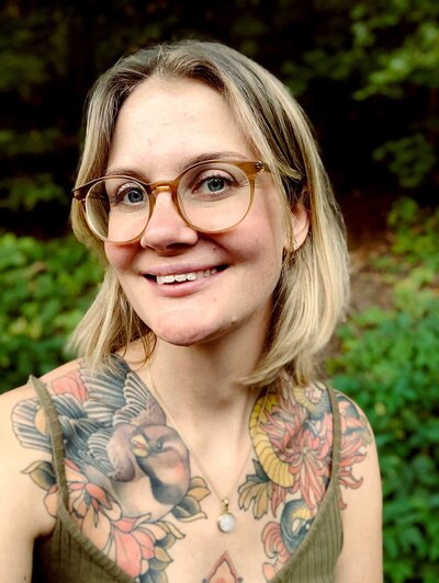 Tatuerare Beccsla Rebecca Knutson i Båstad.
