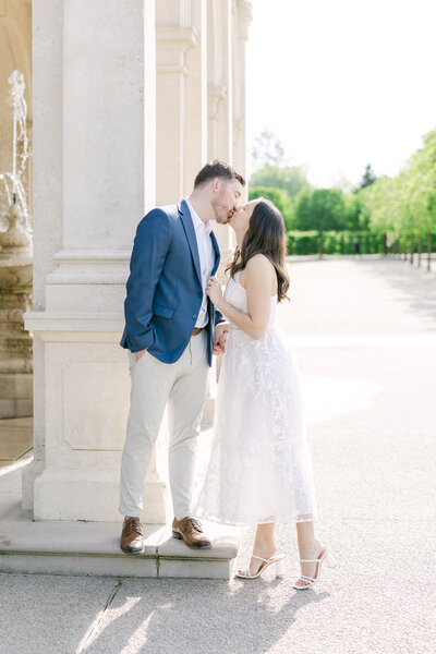 romantic-engagement-photos-longwood-gardens