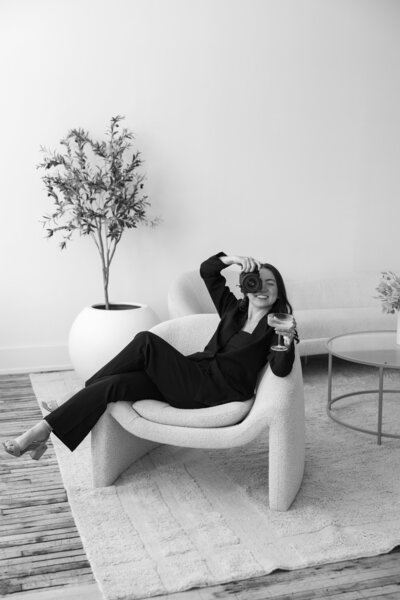 Abigail Anne Photography Storytelling Wedding Photographer in Colorado and Chicago — Headshot 138A0843