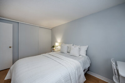 774 Downview primary bdrm (3)