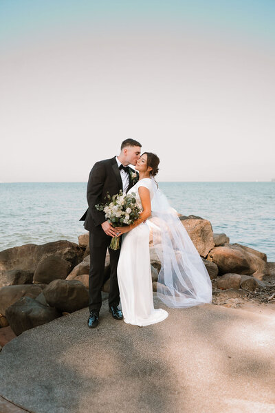 Arastasia Photography - Cleveland Ohio Wedding and Elopement Photography, Maternity and Newborn Photography, Family Portraits and Live Wedding Painting