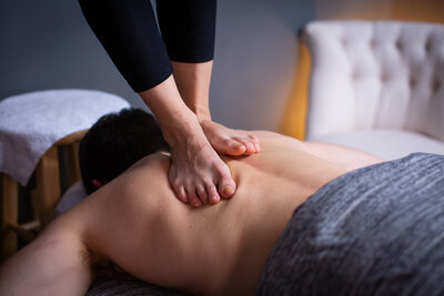 decrease stress and tension through ashiatsu massage