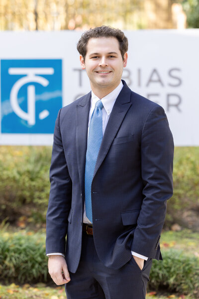 Outdoor location portrait in Mobile, Alabama.
