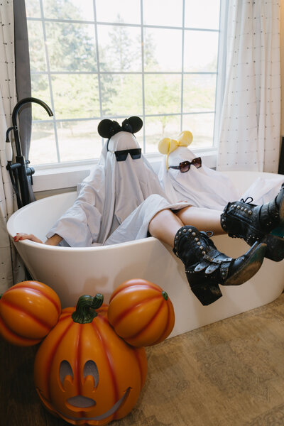 Bridal portraits from an elopement in Joshua Tree. 