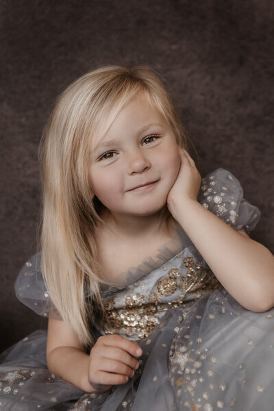 Kinderfotograaf Zeeland, pure portretten van kinderen met oog voor karakter en emotie vastgelegd door lashonda fotografie