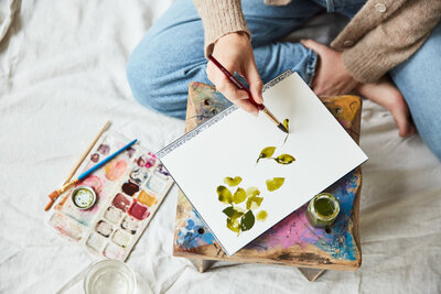 Austin Artist and Watercolor Teacher Jaime Reynolds offers watercolor classes and in person watercolor workshops in Austin Texas and Texas Hill Country