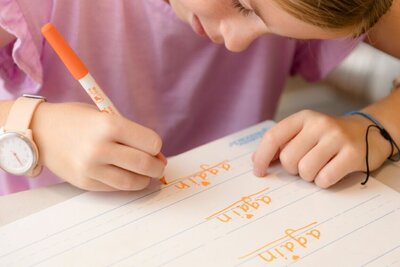 10 year old girl in Orton-Gillingham reading session