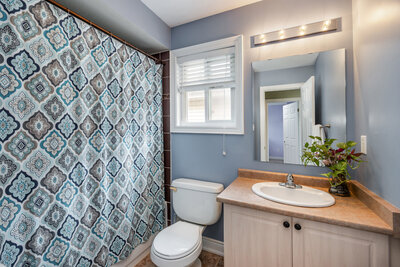 115 William Cowels main bath