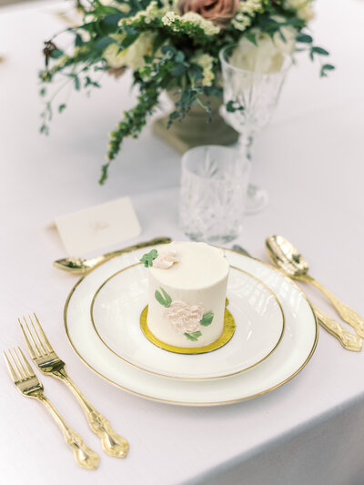 Elegant table setting at Bonterra Trattoria wedding