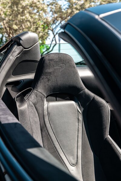 mclaren-720s-spider-convertible-black-for-rent-in-miami-029