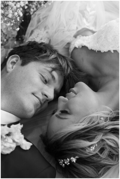 Luxurious couple portraits, editorial couple, modern bride and groom, intimate portrait