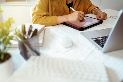 fashion-accessories-desk-drawing