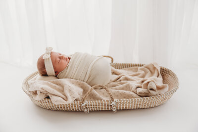 phoenix newborn photographer near me