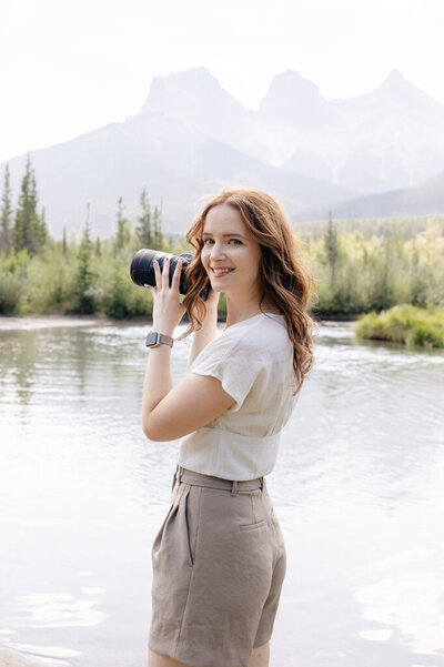 Lorissa Lee Photography, adventurous wedding photographer in Medicine Hat, Alberta. Featured on the Bronte Bride Vendor Guide.