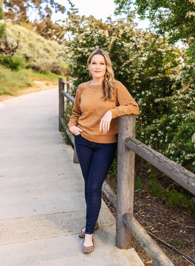 Michelle Parella is a therapist and EMDR specialist located in Santa Monica and proudly serving clients throughout the state of California