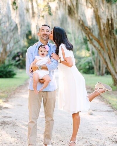 charleston family photographer, family photographer near me, family portraits in charleston