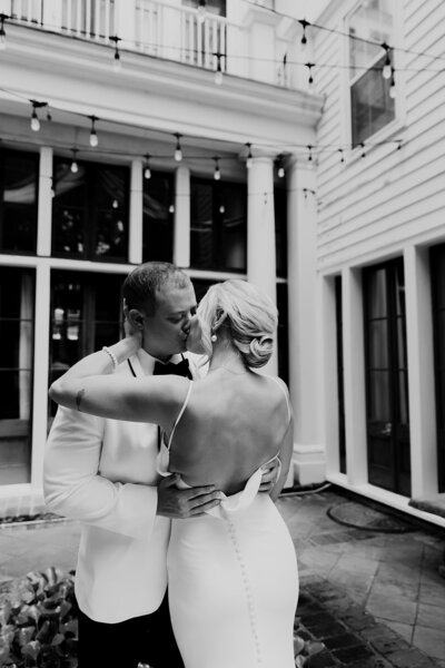 Charleston-Airbnb-Elopement25