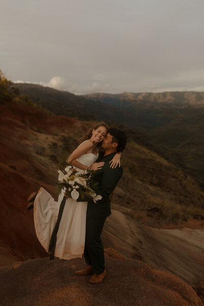 kauai destination wedding waimea canyon how to elope in hawaii