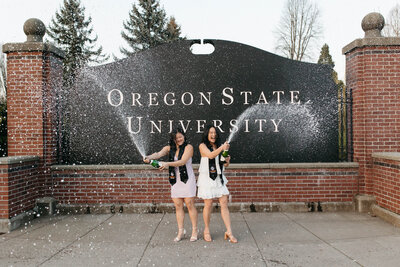 seattle washington senior graduation photographer, university of washington, uw, seattle pacific university, seattle university