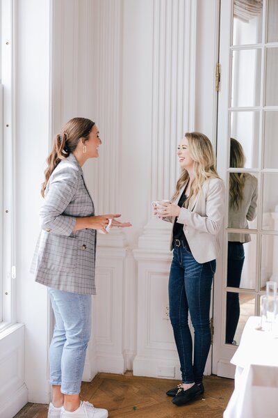 Girl plans a wedding with her friend in northern virginia