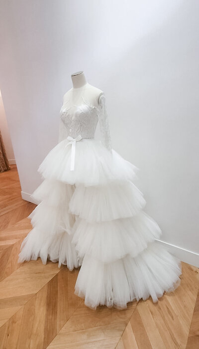 Luxury wedding dress gala rental paris