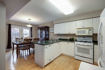964 Grandlea kitchen (2)
