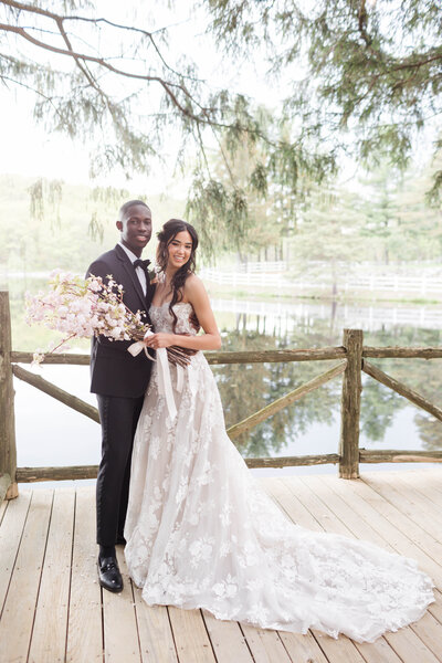 Bride and groom getting married in Washington State