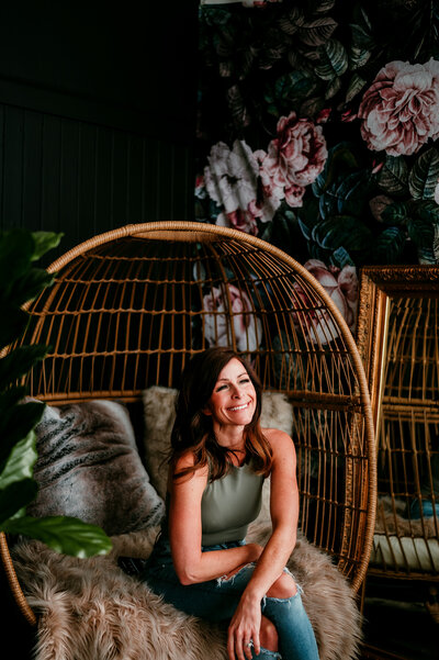 Shannon O'Malley featured in VoyageMinnesota’s Hidden Gems interview discussing her story and dating photography business in Minneapolis