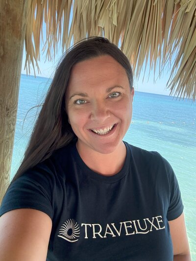 a picture of the owner of this webpage, Heather Koors