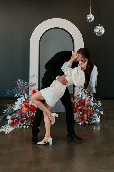 Groovy and glamorous retro wedding inspiration, downtown Calgary at The Brownstone, modern and elegant Calgary, Alberta wedding venue, featured on the Brontë Bride Blog.
