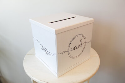 TE Inventory-White Collapsable Card Box 089