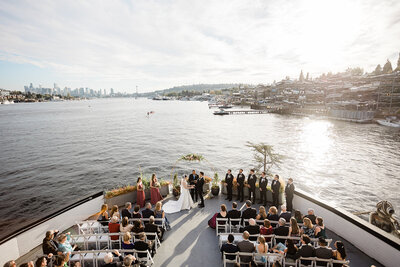 photographer at seattle elopement ceremony