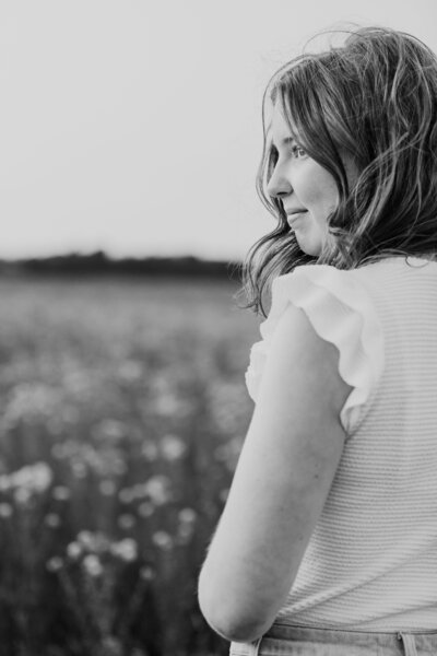 Field, grad, senior photography, 