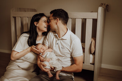 newbornfotoshoot aan huis, limburg, gezin van 3