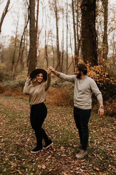 Alyssa_Anthony_Couples_Session_GIF_10.22.20-37