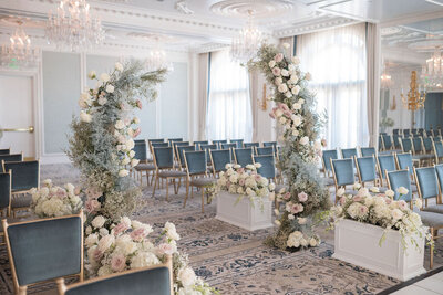 Elizabeth DiGiusto Satin & Stems wedding florist.