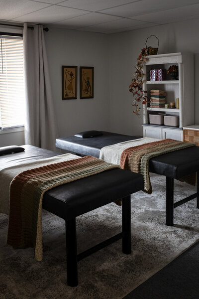Beds at Weng's Massage Studio in Columbus Ohio