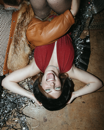 Disco-New-Years-Eve-70s-Engagement-Shoot-5819