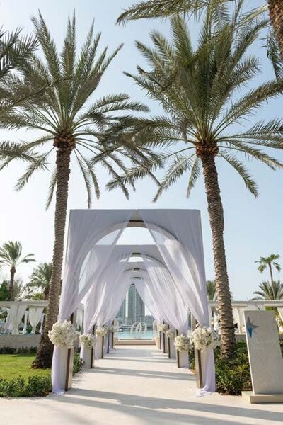 Abu Dhabi Female Wedding Photographer Wedding Couple in beautiful light