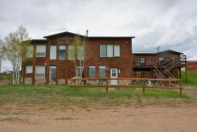 Huston Lodge in Walden, CO
