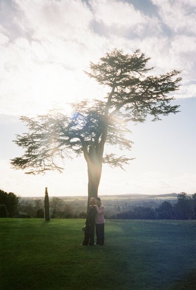 rebecca-kerr-photography-analogue-hedsor-house-grooms